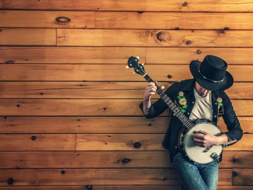 Uranüs 3. Evde Aslan Burcunda Doğum Haritası Yorumu